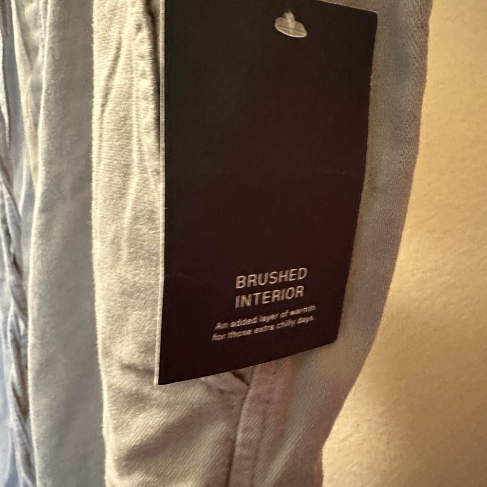 Gap pant, NWT. Elastic waist and ankle - Picture 4 of 5